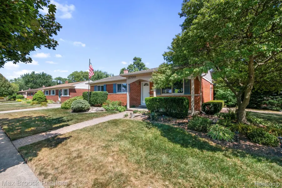 2700 Sparta Drive, Troy, MI 48083 - #3