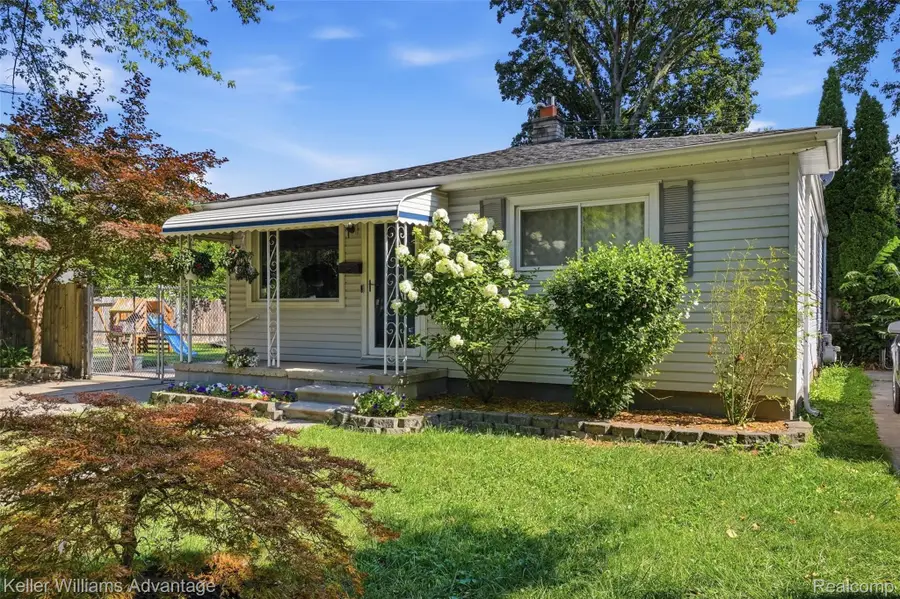17690 Colgate Street, Dearborn Heights, MI 48125 - #2