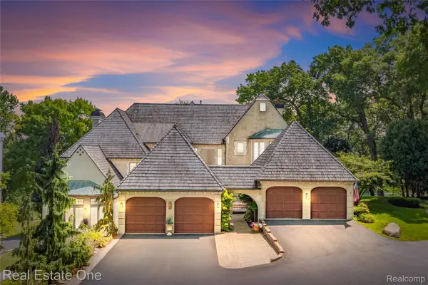 5443 Bristol Parke Drive, Clarkston, MI 48348