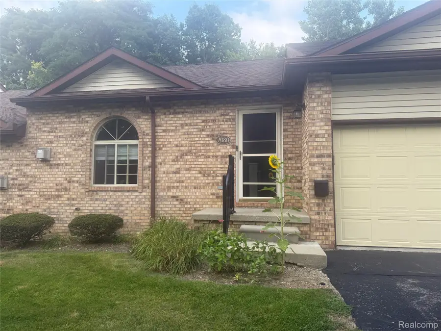 7080 S Bluewater Drive, Clarkston, MI 48348 - #2