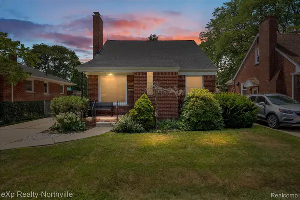 20284 Beaufait Street, HarperWoods, MI 48225