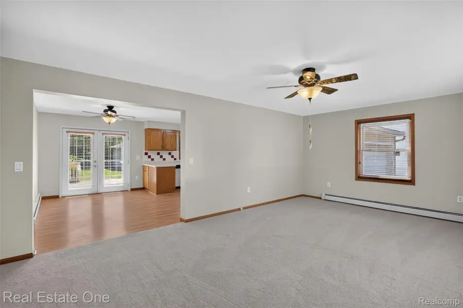 337 Amberwood Street, Auburn Hills, MI 48326 - #3