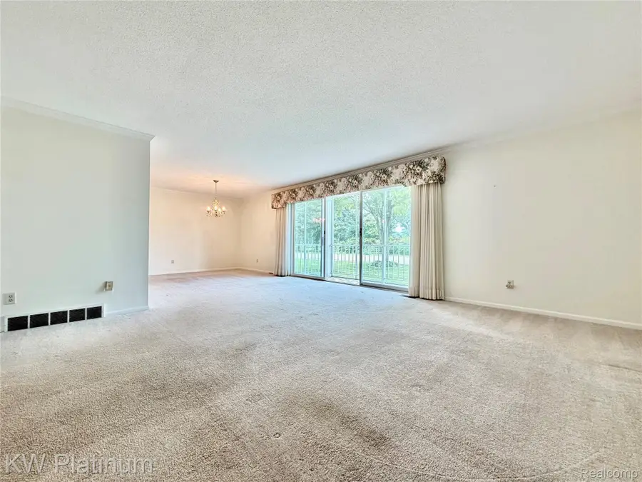 1467 Krafft Road #5, Fort Gratiot, MI 48059 - #3