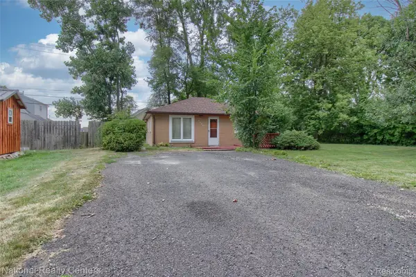 1528 Paramount Street, Novi, MI 48377