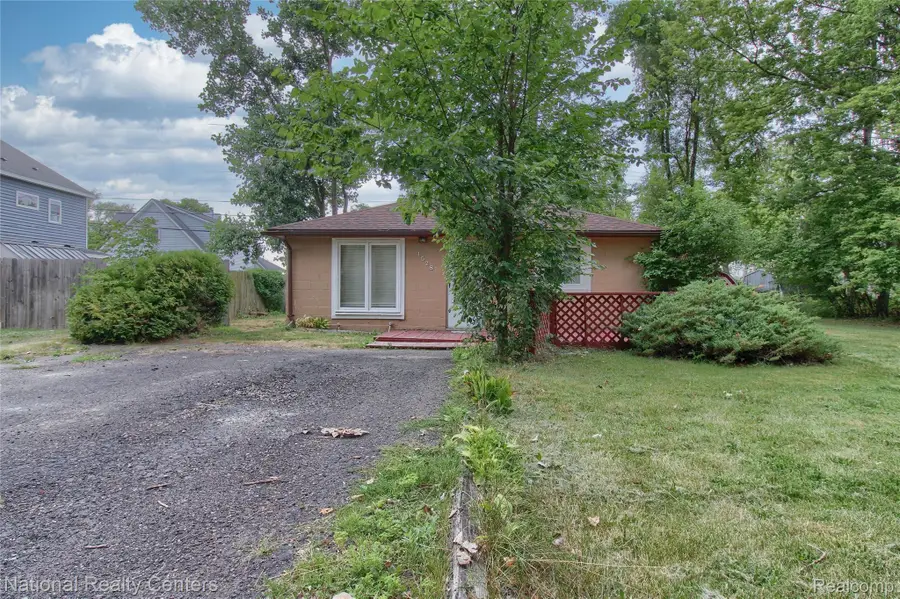 1528 Paramount Street, Novi, MI 48377 - #3