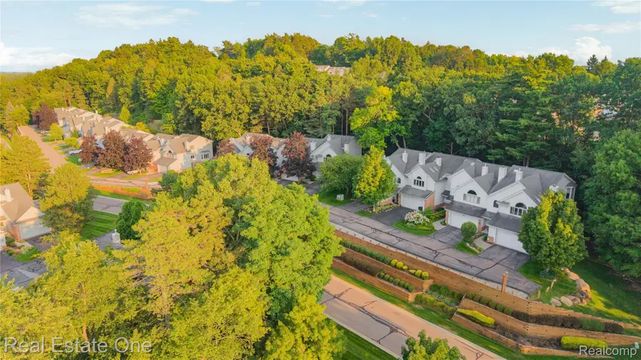 6626 Ridgeview Drive #31, Clarkston, MI 48346 - #2