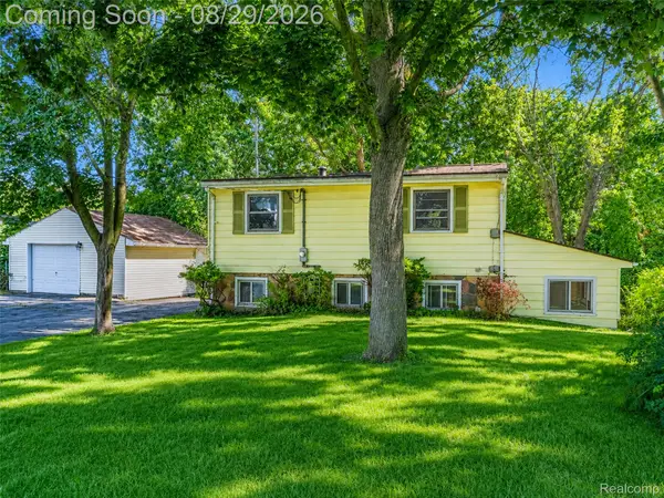 3216 Warren Drive, Waterford, MI 48329
