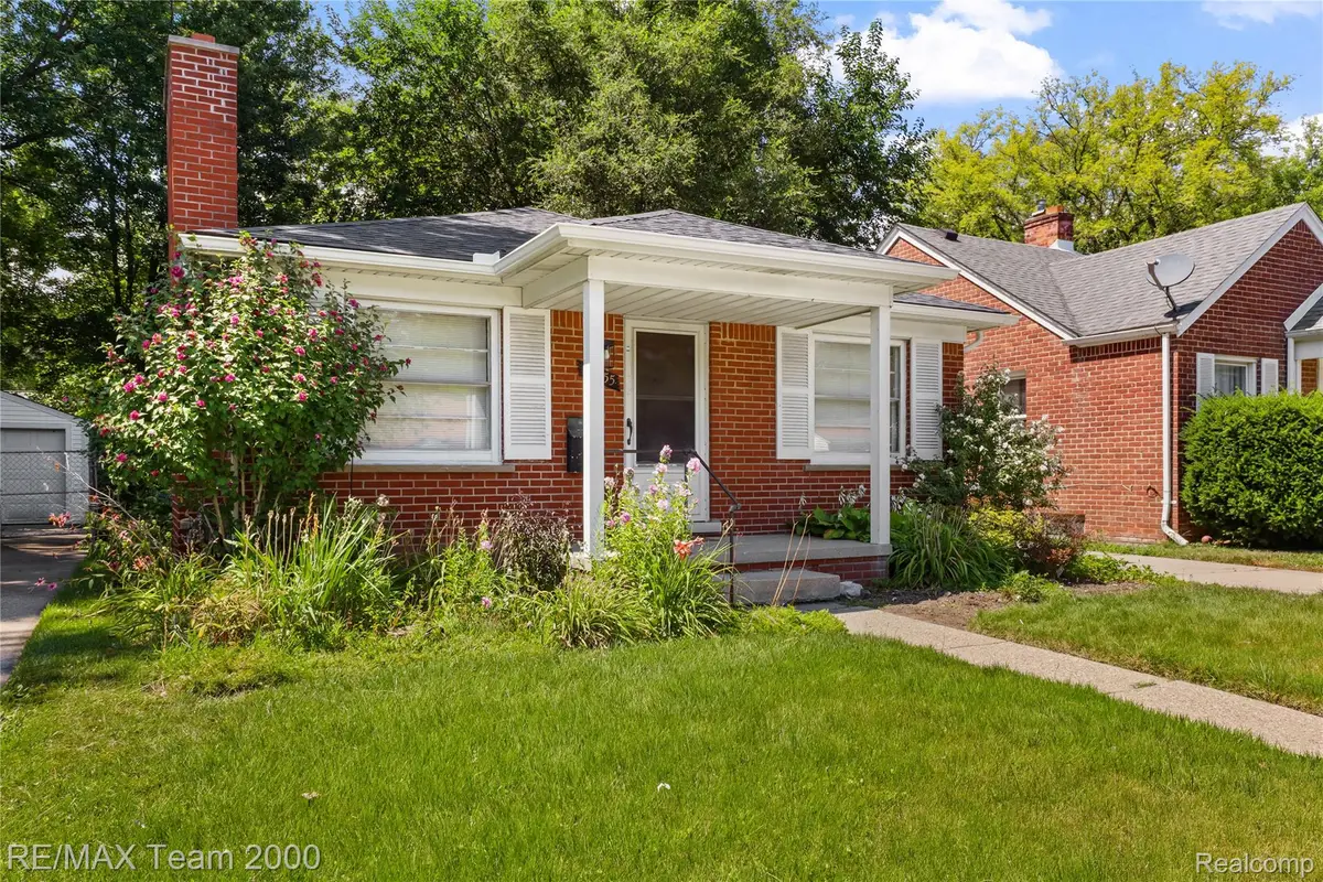 18655 Five Points Street, Redford, MI 48240 - #1