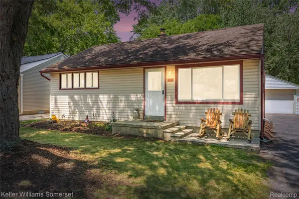 765 Robinwood Drive, Troy, MI 48083