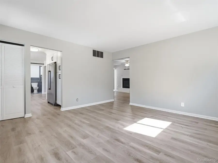 23239 Detour Street, Saint Clair Shores, MI 48082 - #2