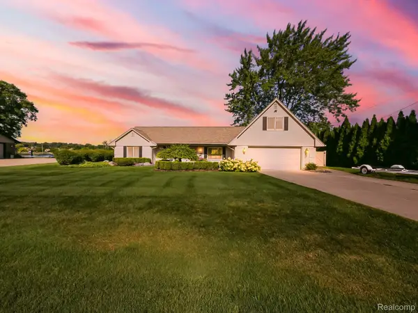 4977 Wavewood Drive, CommerceTwp, MI 48382