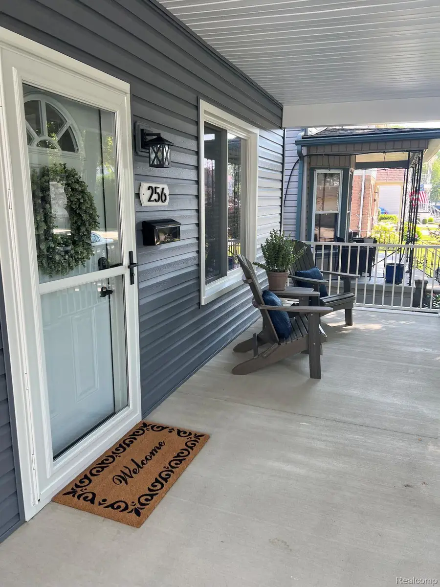 256 Hudson Street, Wyandotte, MI 48192 - #2