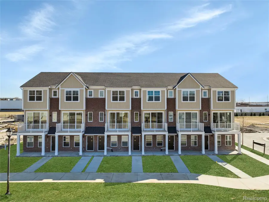 30037 Center Street #20, New Hudson, MI 48165 - #3