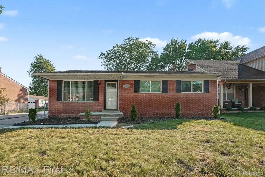 22600 Edgewater Street, Saint Clair Shores, MI 48082 - #2