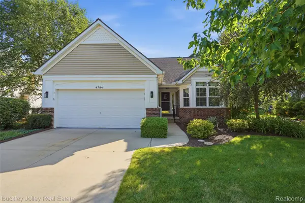 4784 New Haven Drive, Howell, MI 48843