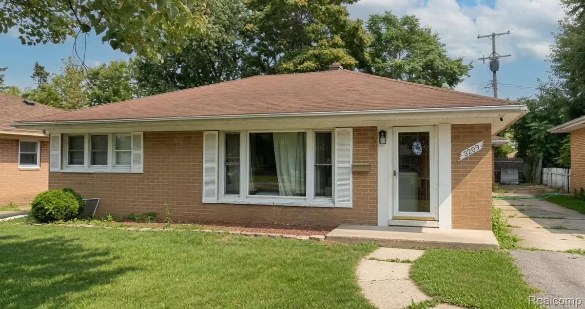 3209 Shawnee Avenue, Flint, MI 48507 - #1
