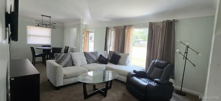 3209 Shawnee Avenue, Flint, MI 48507 - #2
