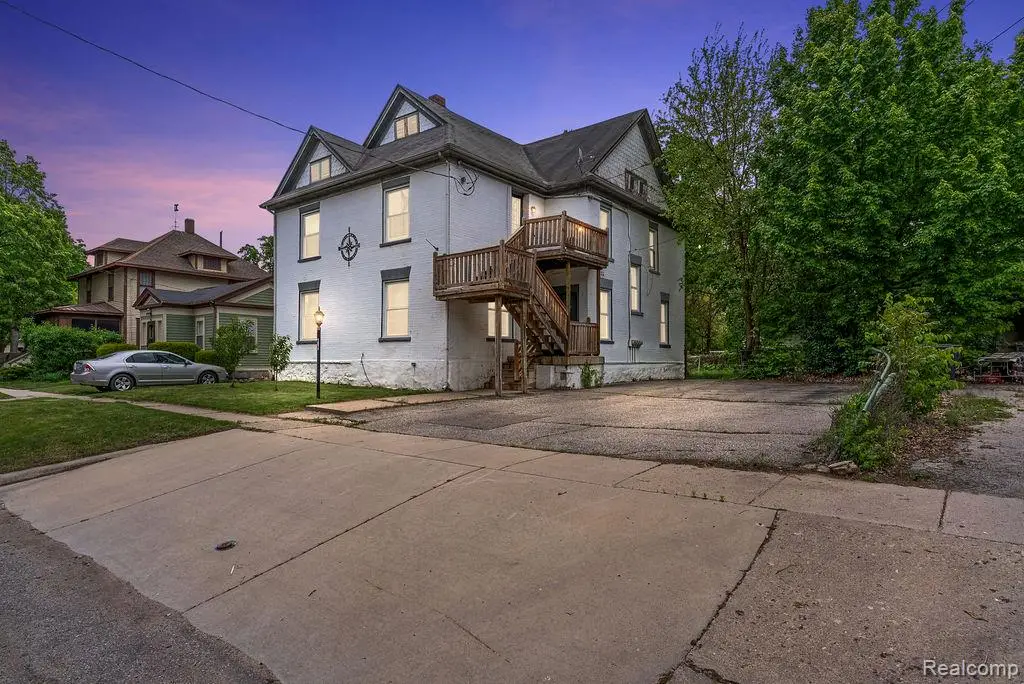 612 E 3rd Street, Flint, MI 48503 - #1