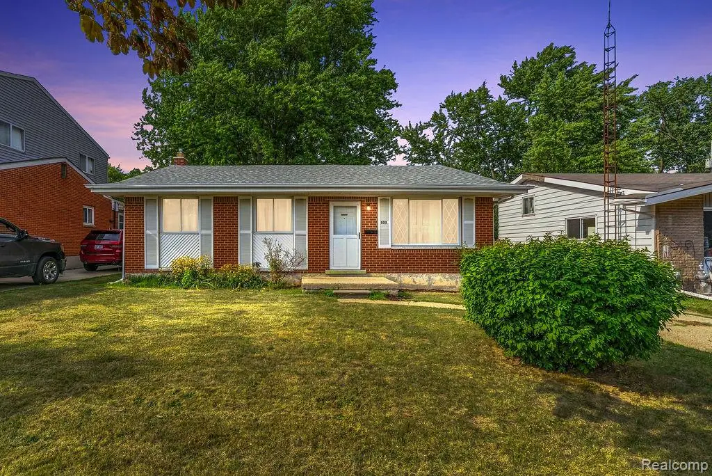 909 Lochhead Avenue, Flint, MI 48507 - #1