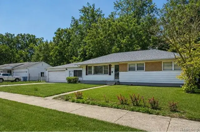 25865 Firwood Avenue, Warren, MI 48089 - #2