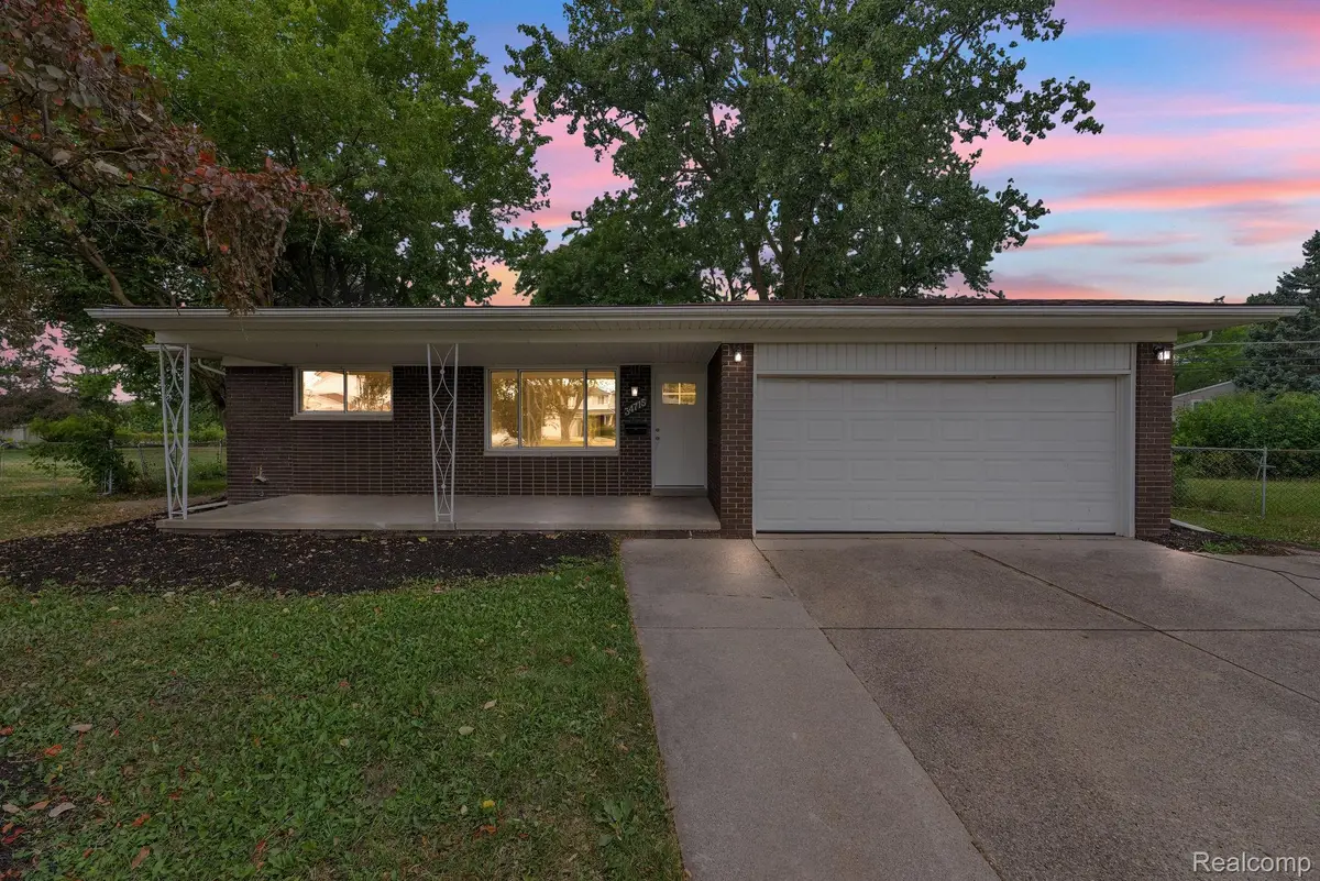34715 Robinson Court, Sterling Heights, MI 48310 - #1
