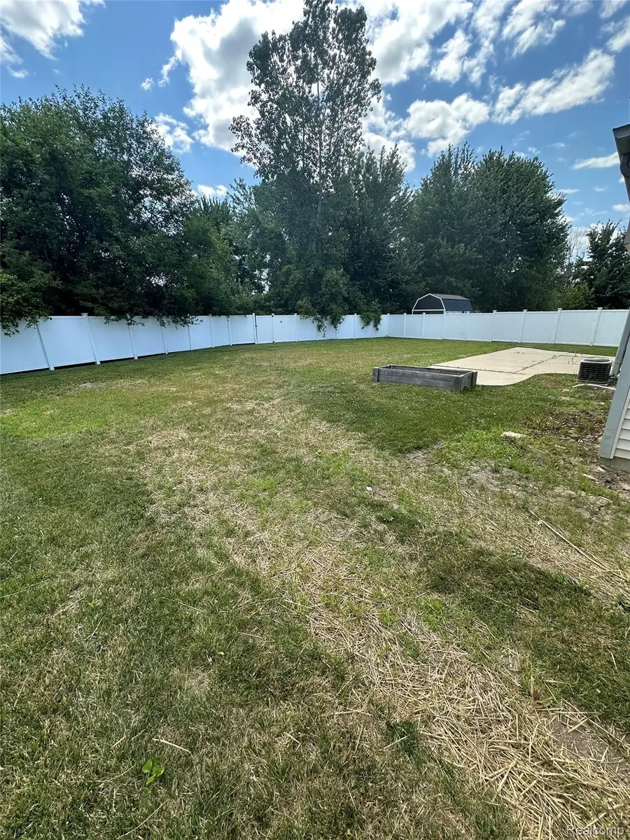 8878 Mikado Drive, Newport, MI 48166 - #3