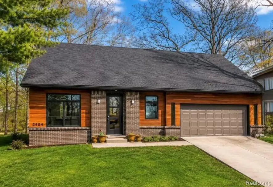 2404 Uplong Street, West Bloomfield, MI 48324 - #1