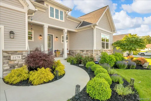 1179 Timberleaf Drive, Brighton, MI 48114