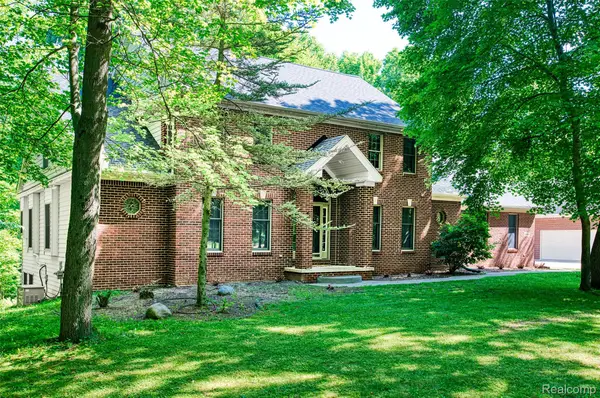 2280 Bullard Road, Hartland, MI 48353