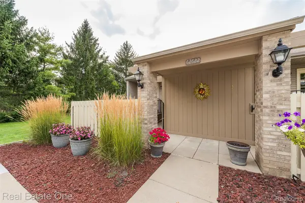 62622 Raleigh Court #1, SouthLyon, MI 48178