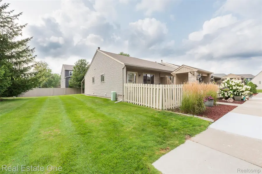 62622 Raleigh Court #1, South Lyon, MI 48178 - #3