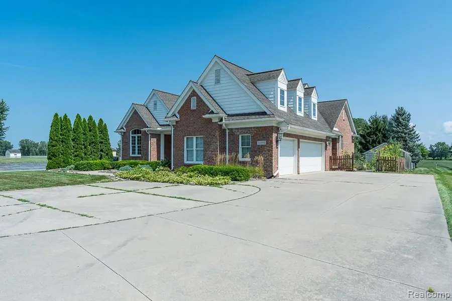 51770 North Avenue, Macomb, MI 48042 - #2
