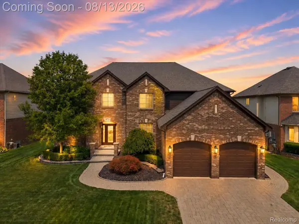 20727 Vesper Drive, Macomb, MI 48044