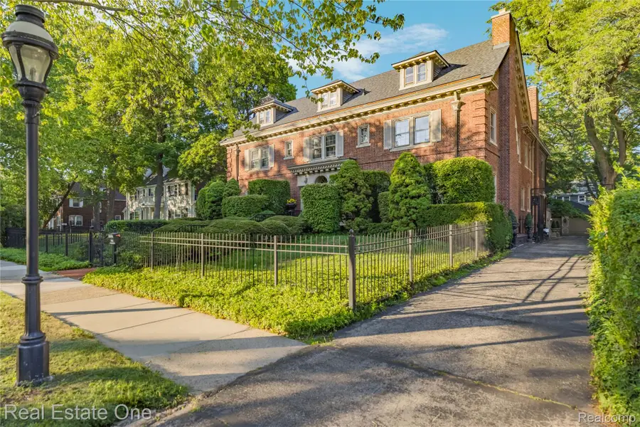 1764 Seminole, Detroit, MI 48214 - #3