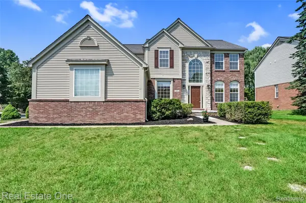 517 Beechwood Way, LakeOrion, MI 48362