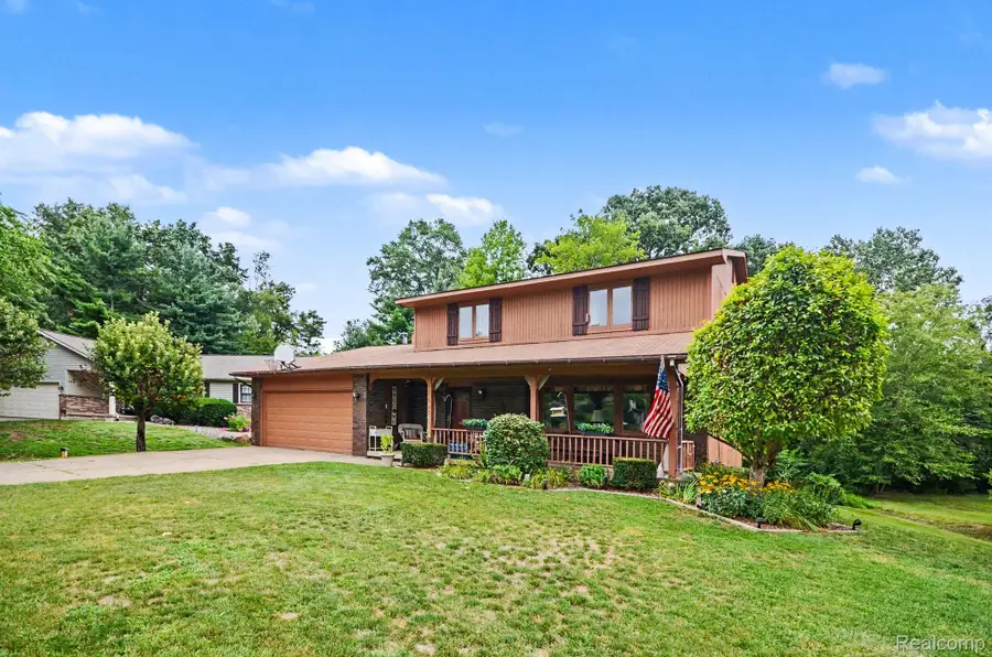 1625 Spruce Court, Commerce, MI 48390 - #3