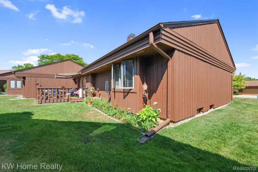 634 Applegate Lane, Grand Blanc, MI 48439 - #2