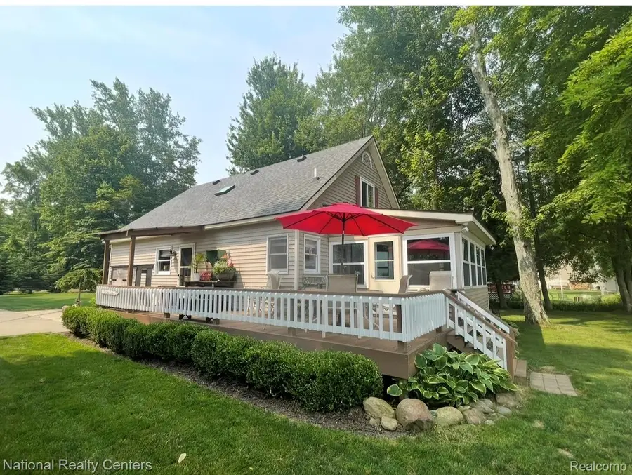 6221 Lakeview Drive, Huron, MI 48468 - #2