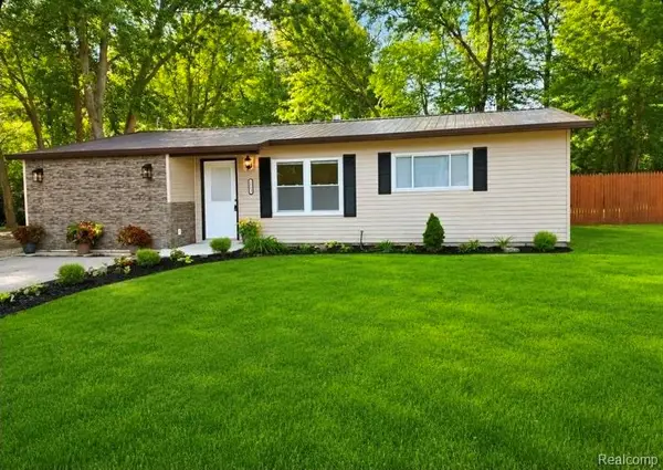 2564 Mueller Road, LakeOrion, MI 48359