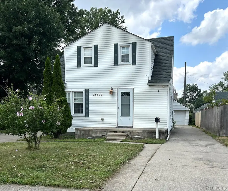 26537 Palmer Boulevard, Madison Heights, MI 48071 - #2