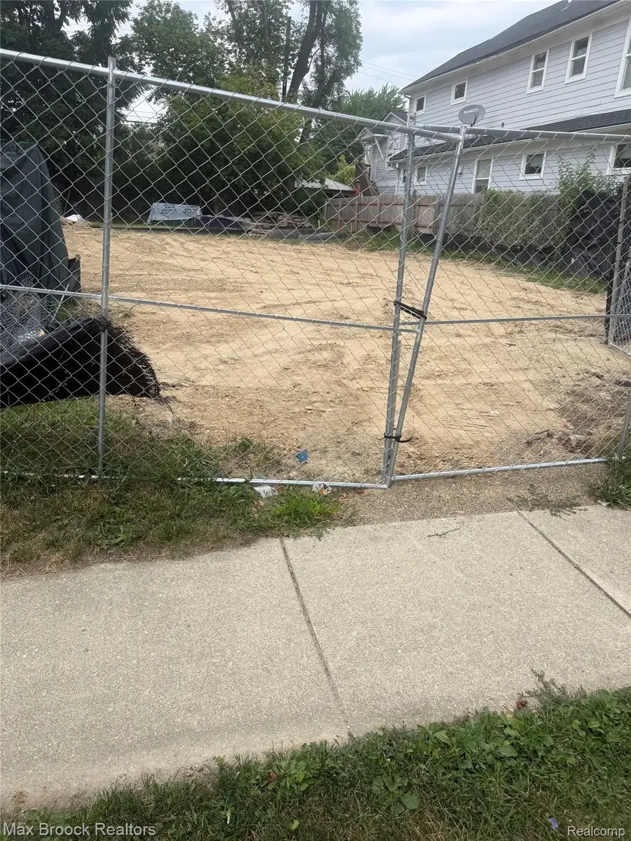 1155 E Lincoln Street, Birmingham, MI 48009 - #2