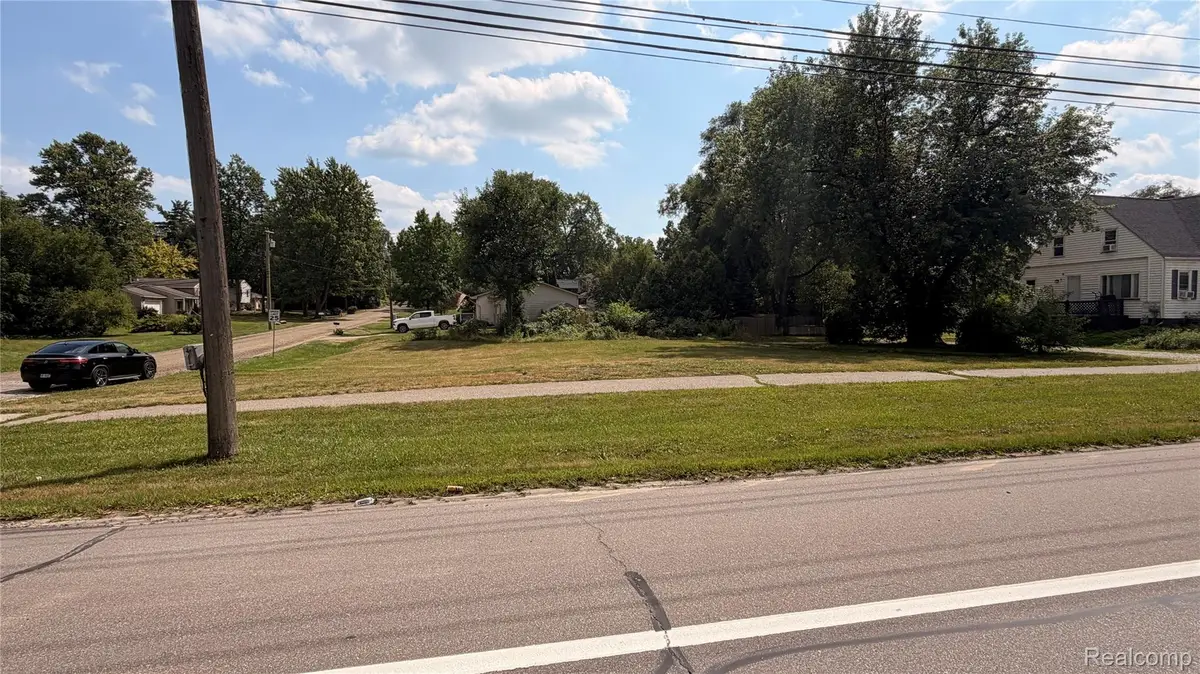 3006 Greenwood Drive, Rochester Hills, MI 48309 - #1