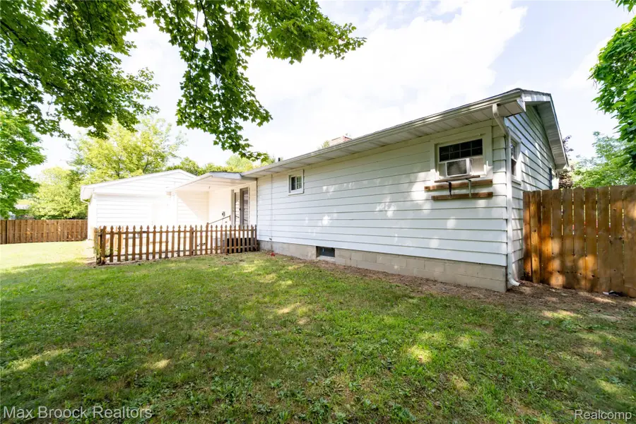 216 Crawford Drive, Merrill, MI 48637 - #3