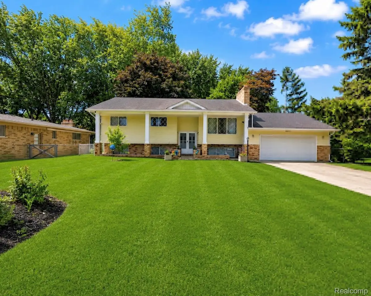 38185 Willowmere Street, Harrison Township, MI 48045 - #1