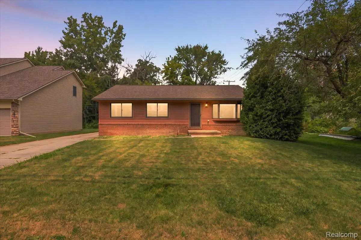 1754 Ruby Avenue, Rochester Hills, MI 48309 - #1