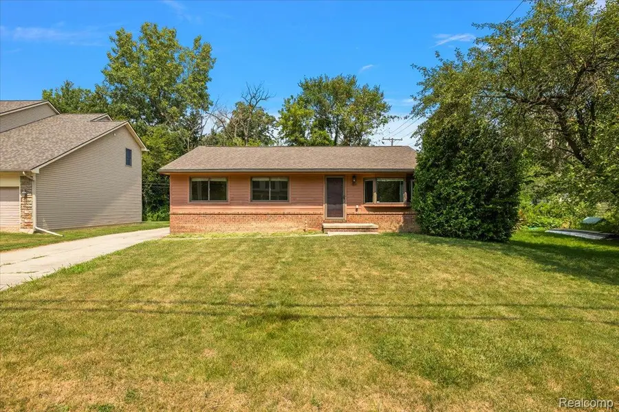 1754 Ruby Avenue, Rochester Hills, MI 48309 - #2