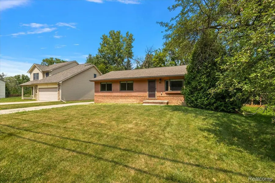 1754 Ruby Avenue, Rochester Hills, MI 48309 - #3