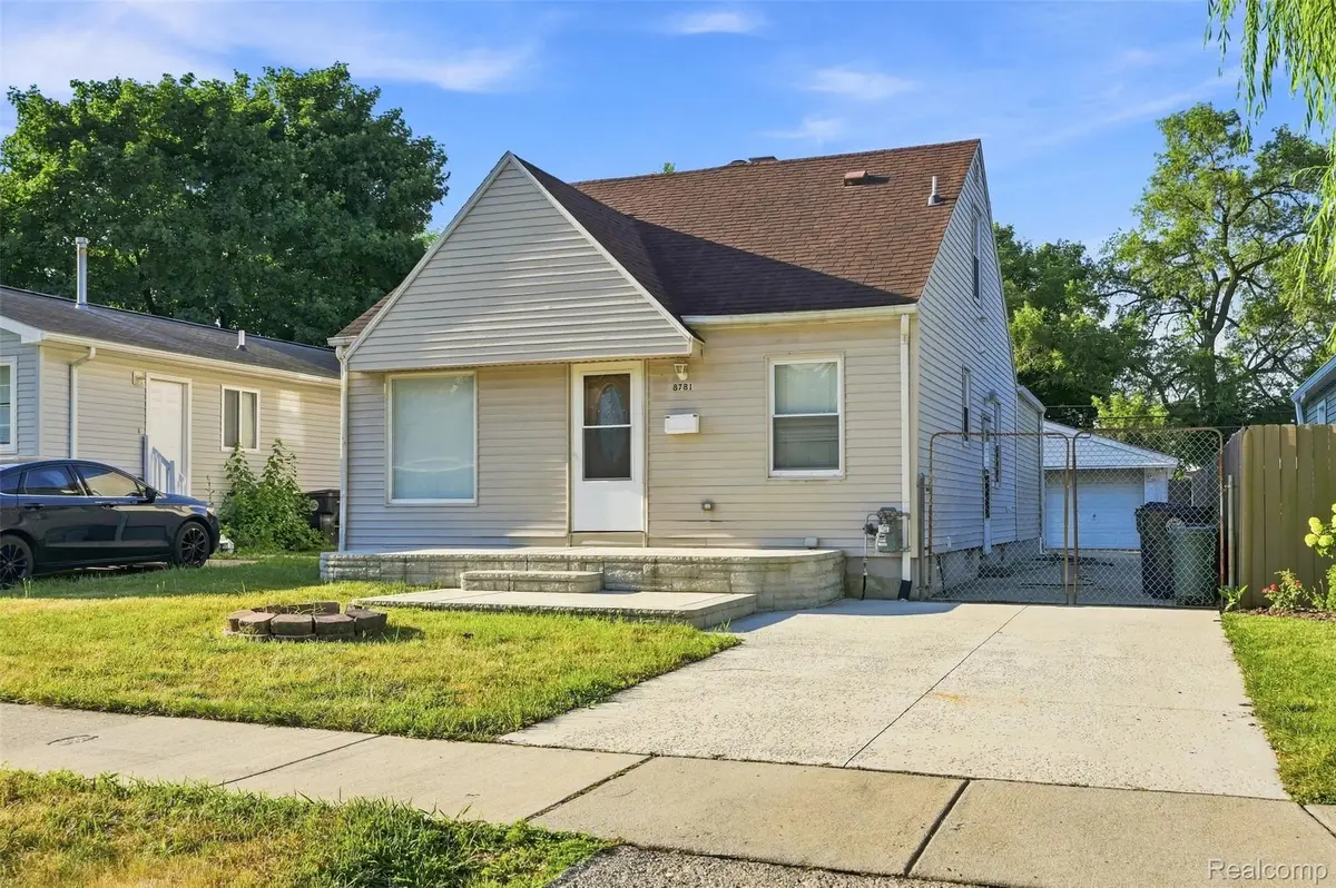 8781 Albany Street, Oak Park, MI 48237 - #1