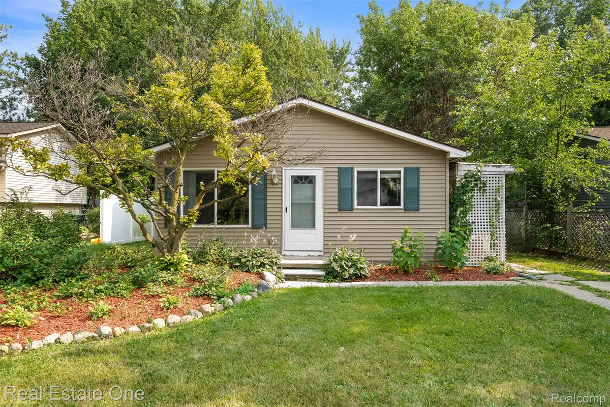 718 Miller Road, Orion, MI 48362 - #1
