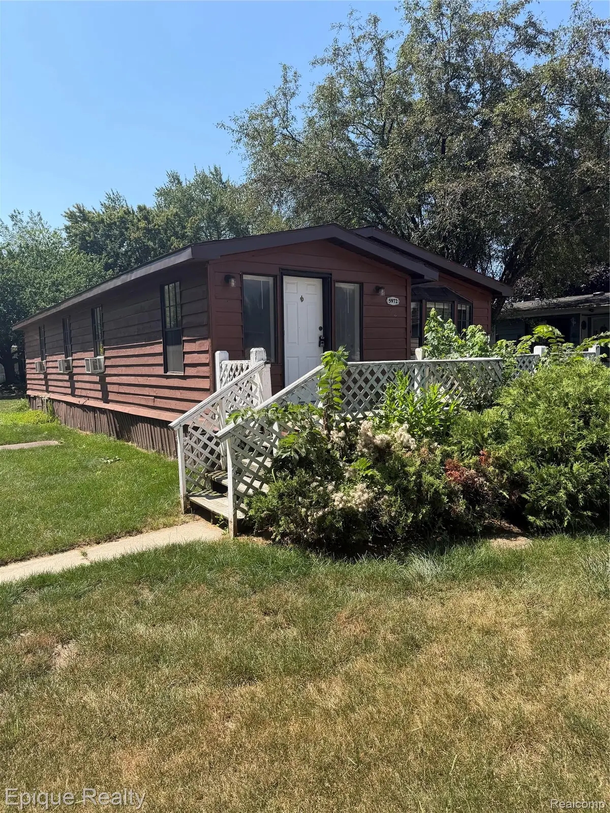5972 Vernon Street, Belleville, MI 48111 - #1